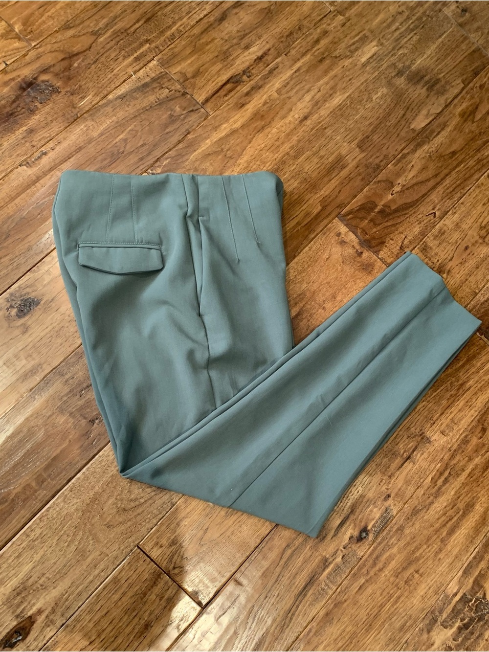 Dynamite Women’s Tailored Dress Pants in Sage Green